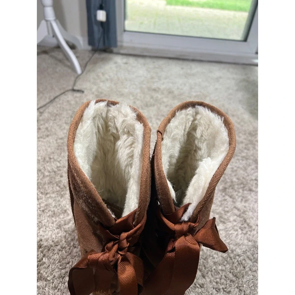 Tan Suede Merino Wool Ribbon Back Boots 6 Y2K 2000s Apres Ski Boho Coquette